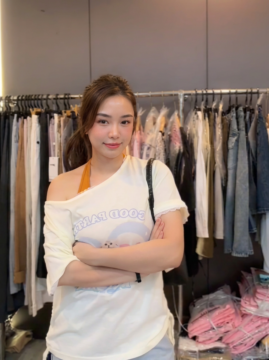 Chị Mai — chủ shop Trương Mai — khách hàng của Blue Performance